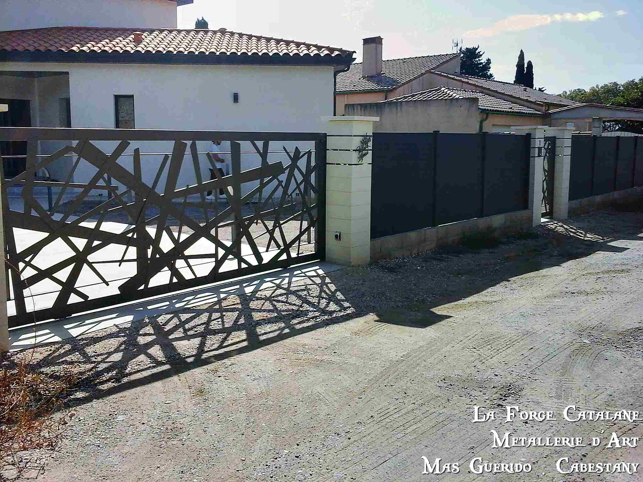 portail coulissant fer plat superpose fer forge catalane.jpg